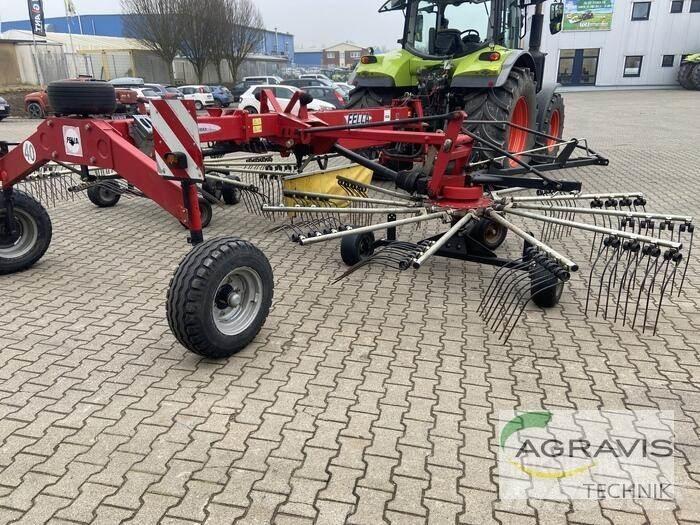 Fella TS 880 Vändare och luftare