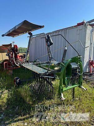 Fendt FORMER 426 DN Vändare och luftare