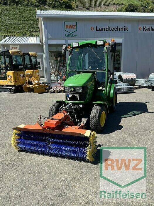 John Deere 2320 Kompakttraktorer