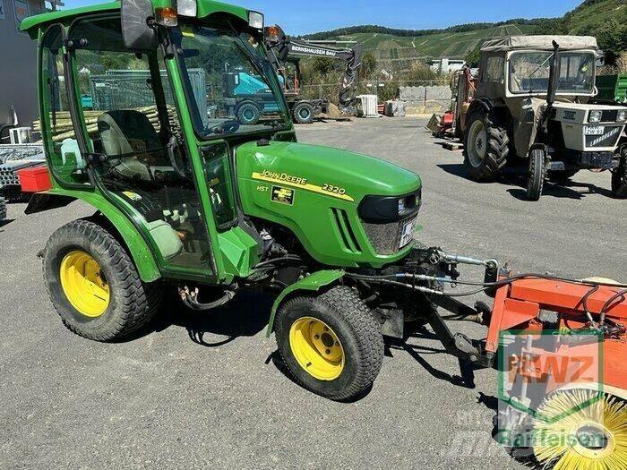 John Deere 2320 Kompakttraktorer