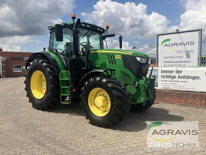 John Deere 6215 R Traktorer