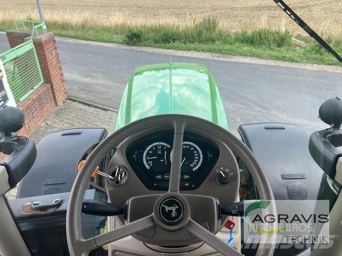 John Deere 6215 R Traktorer