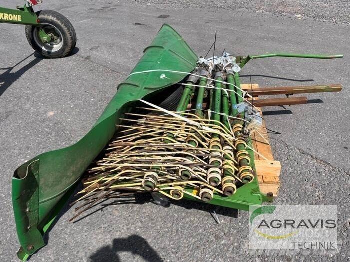 Krone SWADRO 810 Vändare och luftare