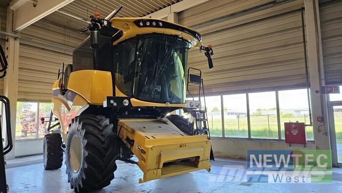 New Holland CX 5.80 Skördetröskor
