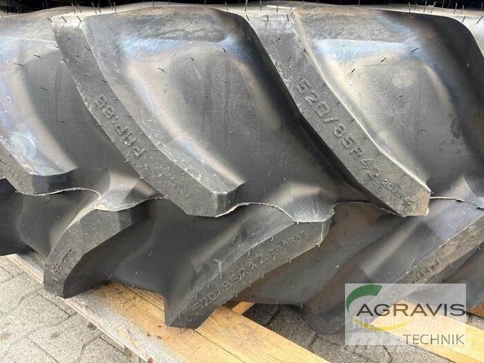 Pirelli KR 520/85R42 Däck, hjul och fälgar