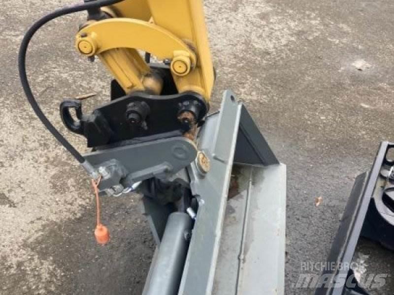 CAT 301.8-05A Minigrävare < 7t