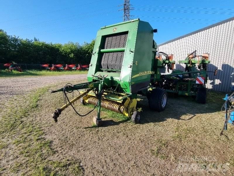 John Deere 592 Rundbalspressar