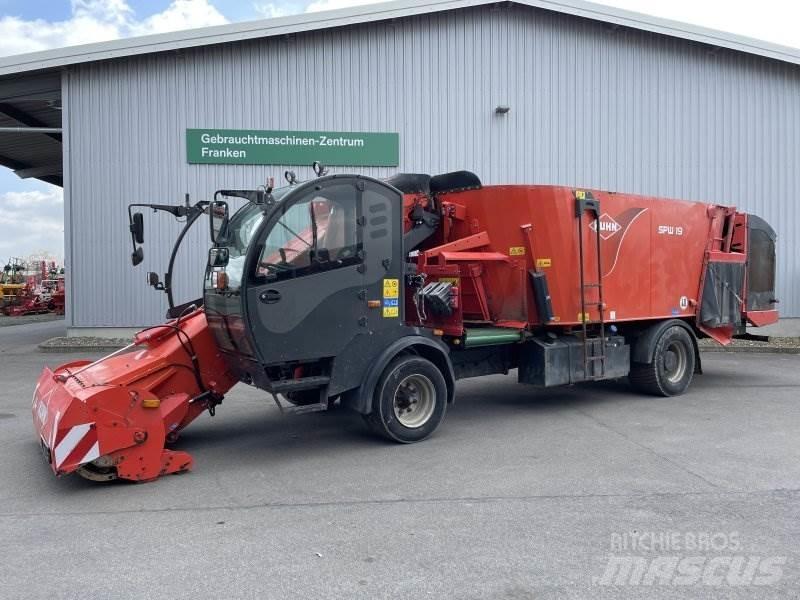 Kuhn SPW 19 Fullfodervagnar