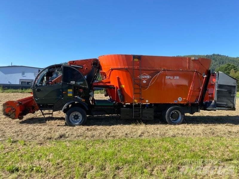 Kuhn SPW 25 Fullfodervagnar