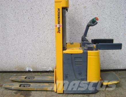 Jungheinrich ERC 214 Staplare