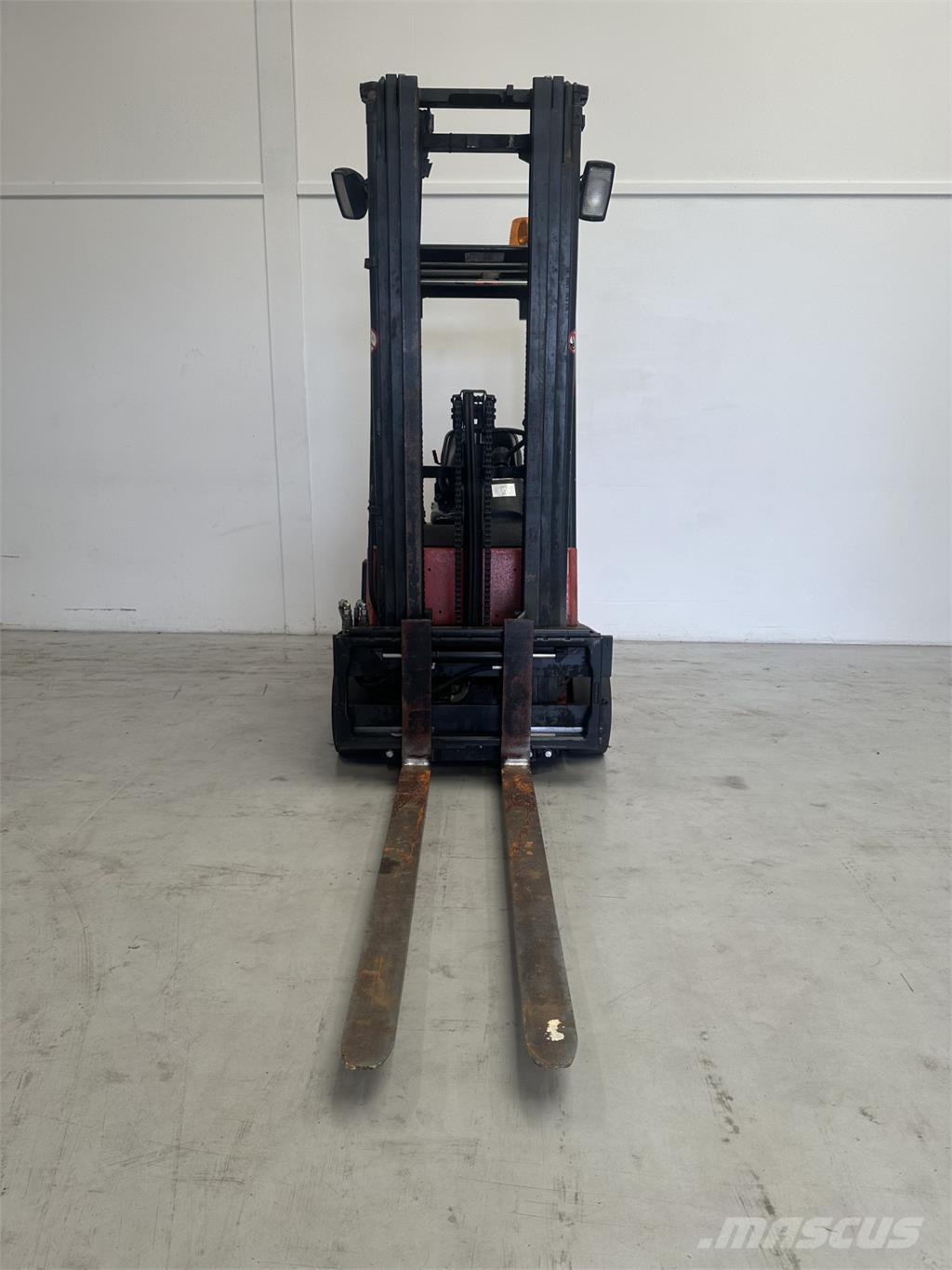 Linde E 15 Elmotviktstruckar