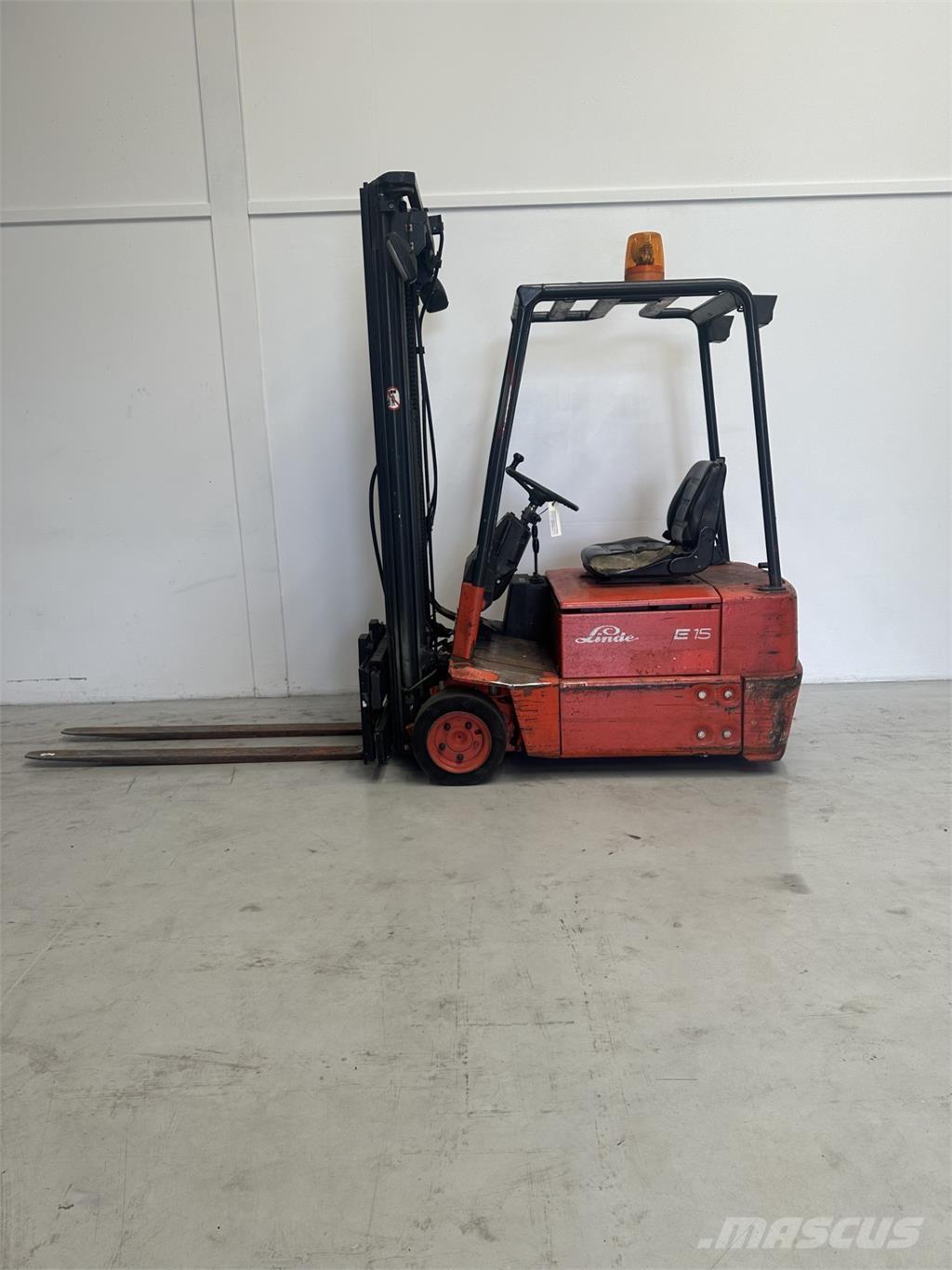 Linde E 15 Elmotviktstruckar