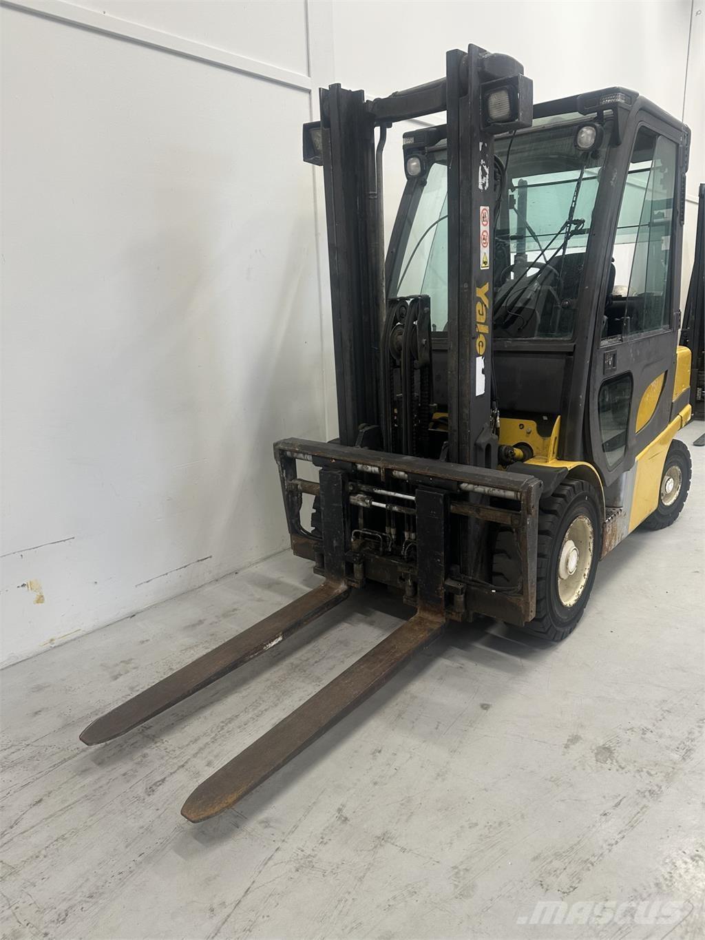 Yale GLP30VX Gasolmotviktstruckar