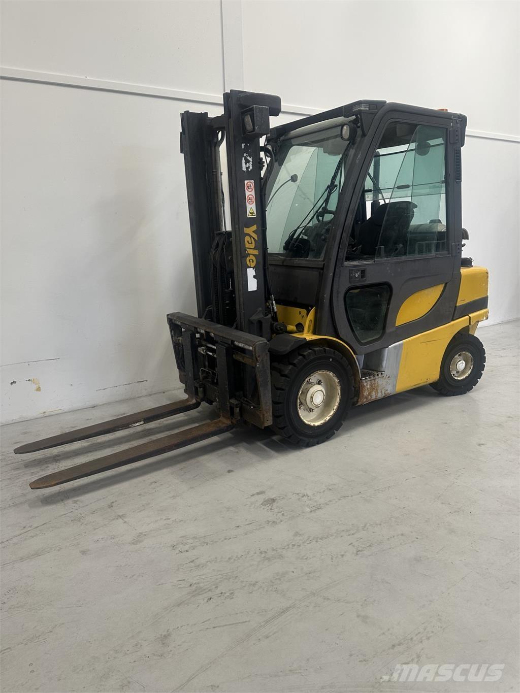 Yale GLP30VX Gasolmotviktstruckar