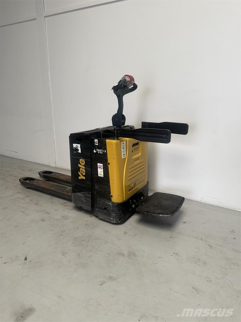 Yale MP20X FBW - 250 AH Låglyftare med plattform