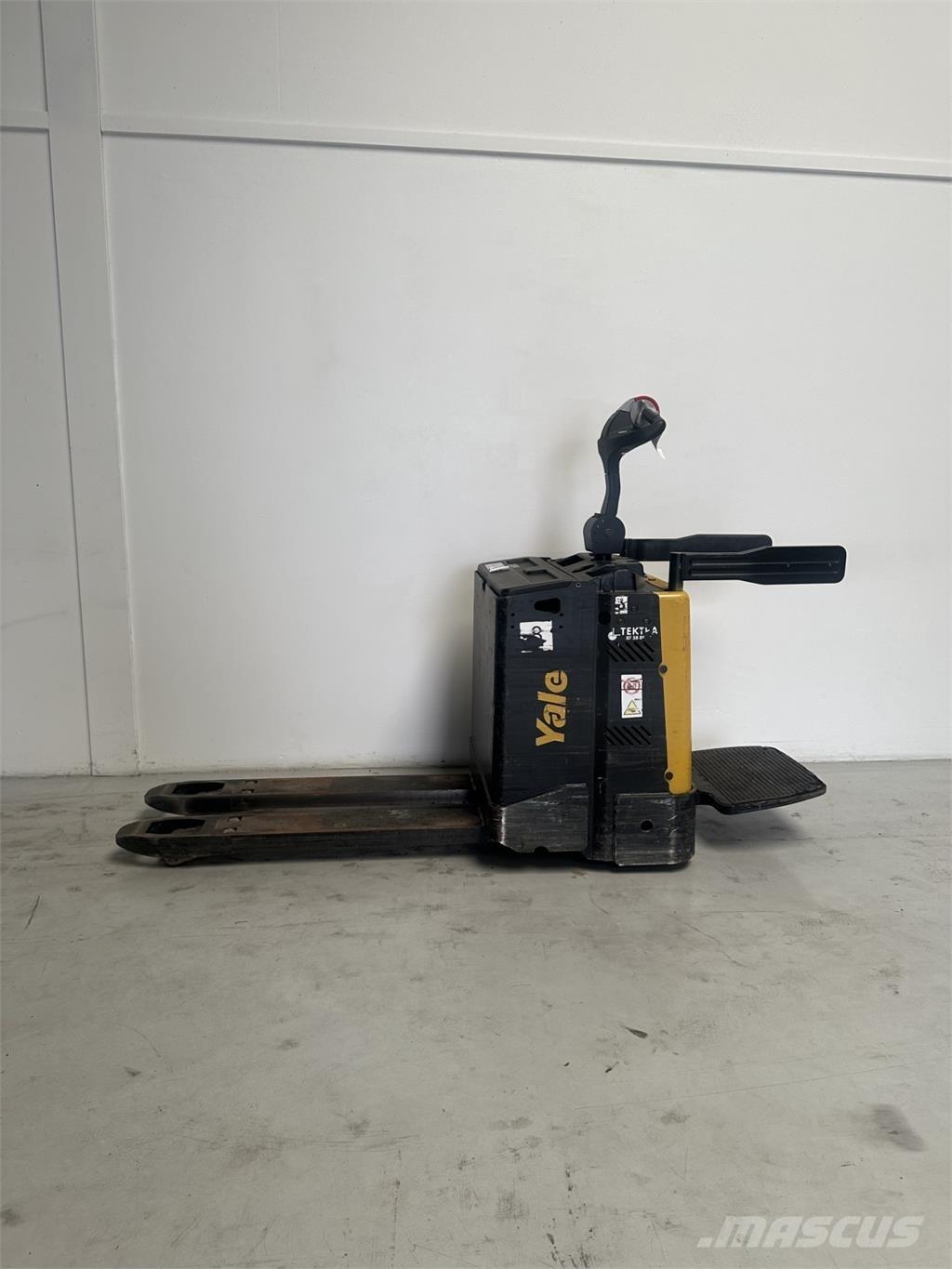 Yale MP20X FBW - 250 AH Låglyftare med plattform