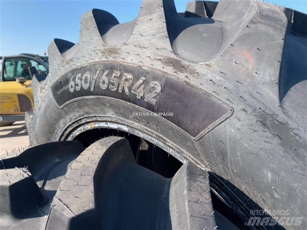 BKT 650/65R42 Däck, hjul och fälgar