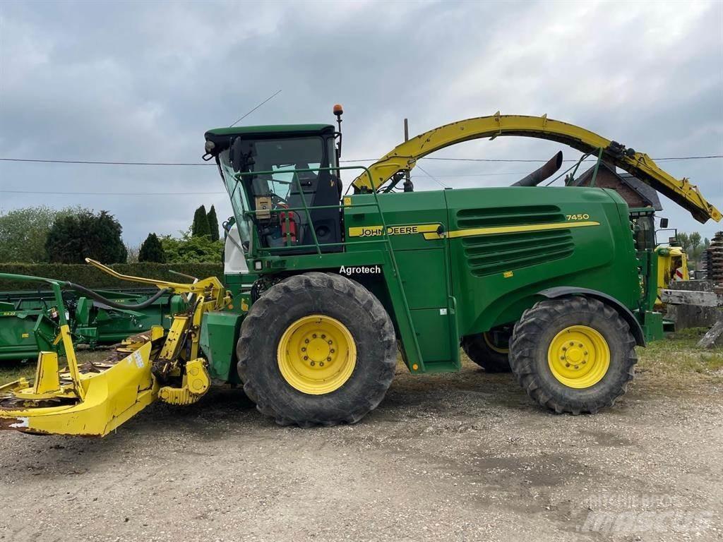 John Deere 7450 Fälthackar