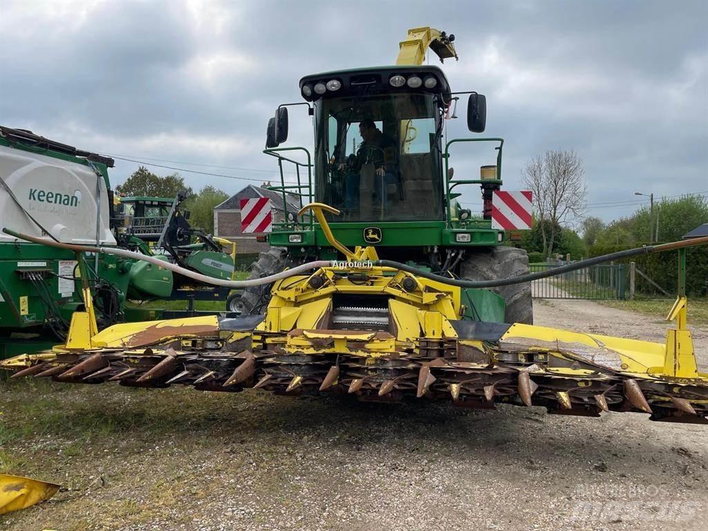 John Deere 7450 Fälthackar