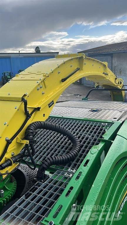 John Deere 8400 Fälthackar