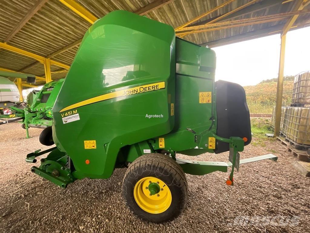 John Deere V451M Rundbalspressar