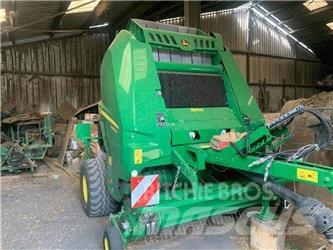 John Deere V461M Rundbalspressar