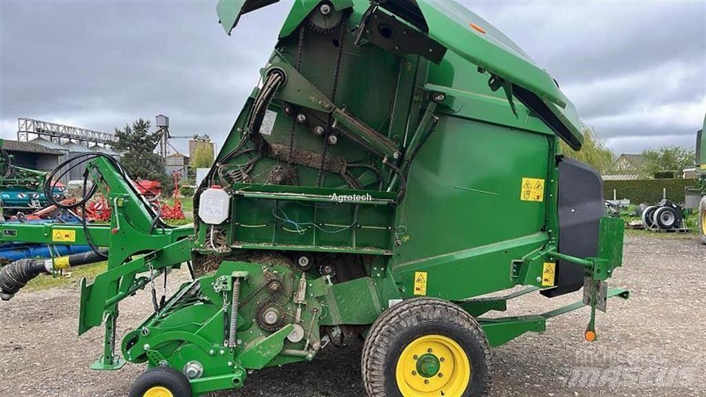 John Deere V461M Rundbalspressar