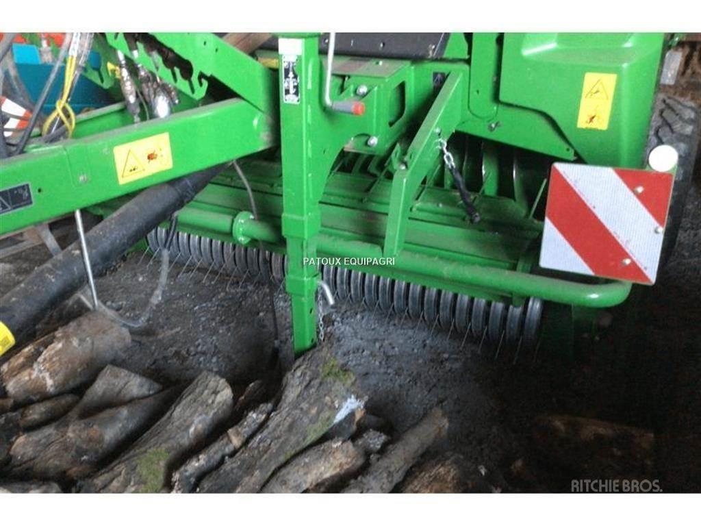 John Deere V461M Rundbalspressar