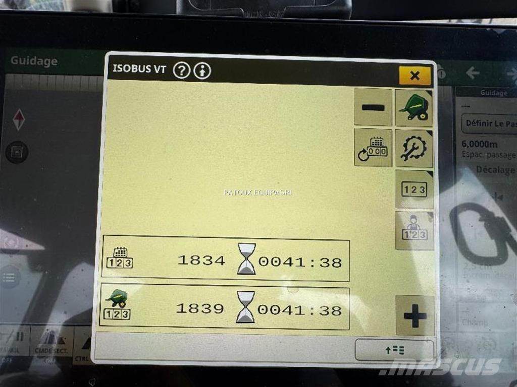 John Deere V461R Rundbalspressar
