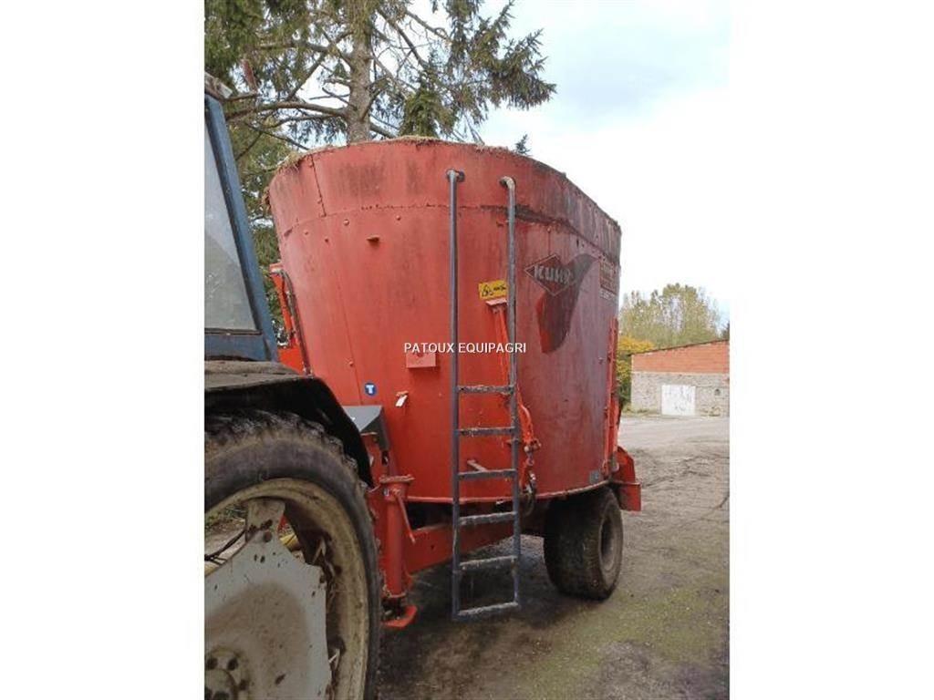 Kuhn 1070 Fullfodervagnar