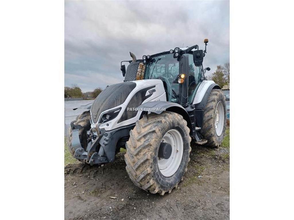 Valtra T214 DIRECT Traktorer