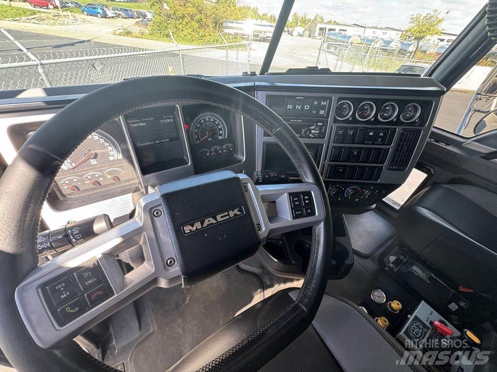 Mack Granite Tippbilar