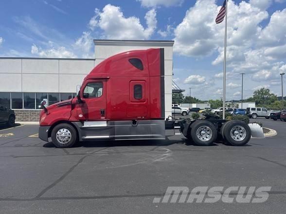 Freightliner CASCADIA 126 Dragbilar