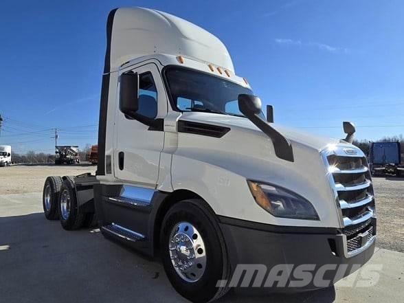 Freightliner CASCADIA 126 Dragbilar
