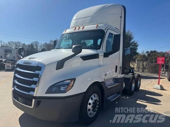Freightliner CASCADIA 126 Dragbilar