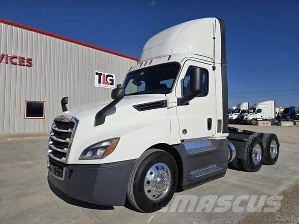 Freightliner CASCADIA 126 Dragbilar