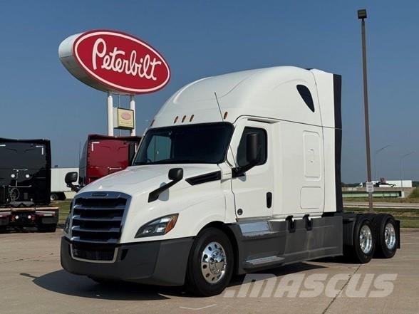 Freightliner CASCADIA 126 Dragbilar