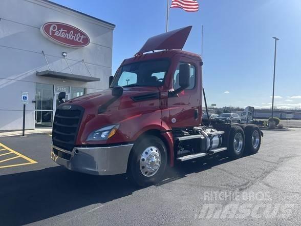 Freightliner CASCADIA 126 Dragbilar