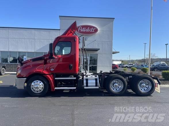 Freightliner CASCADIA 126 Dragbilar