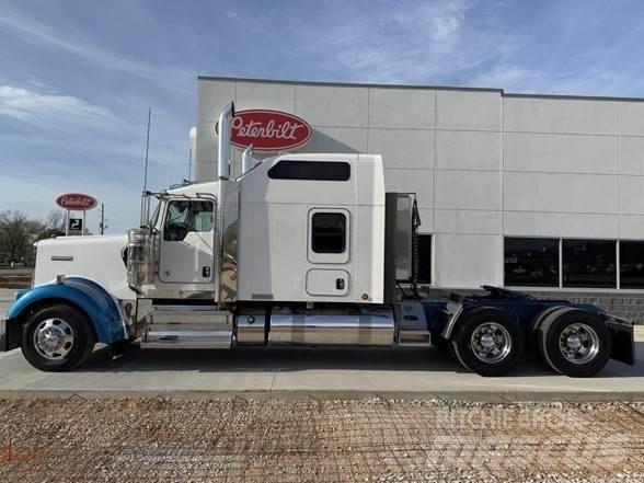 Kenworth W900B Dragbilar