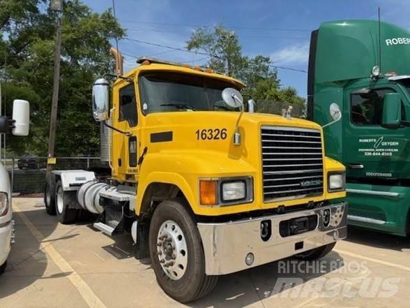Mack PINNACLE CHU613 Dragbilar