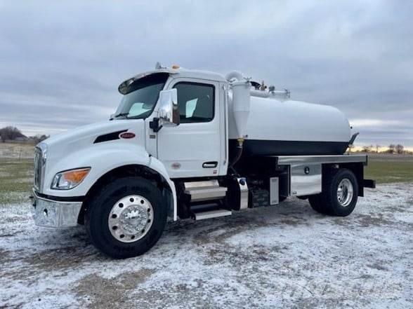 Peterbilt 536 Tankbilar