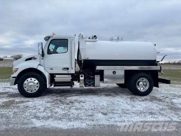 Peterbilt 536 Tankbilar