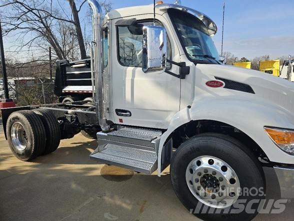 Peterbilt 536 Dragbilar