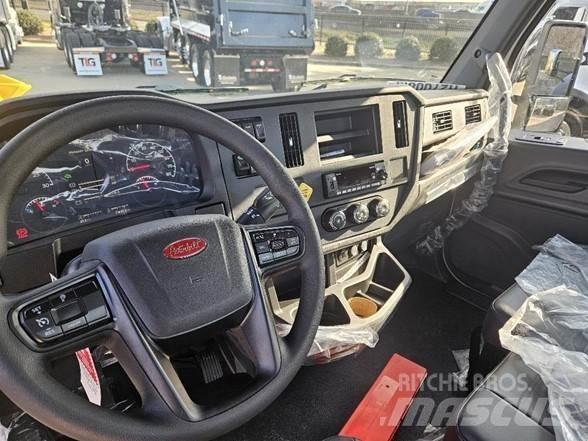 Peterbilt 536 Chassier