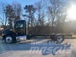 Peterbilt 536 Chassier