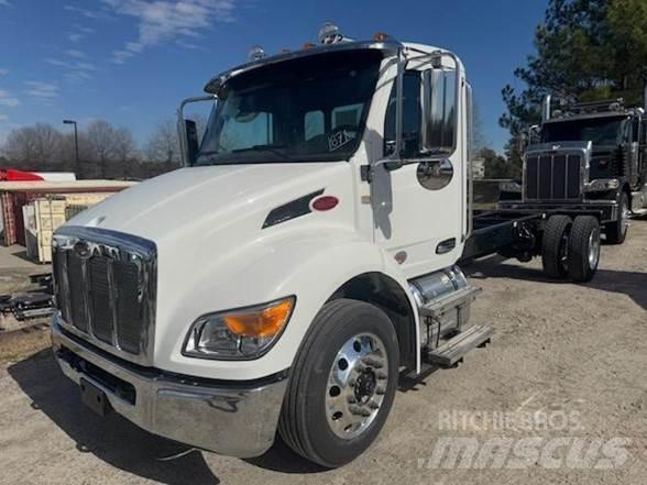 Peterbilt 536 Chassier