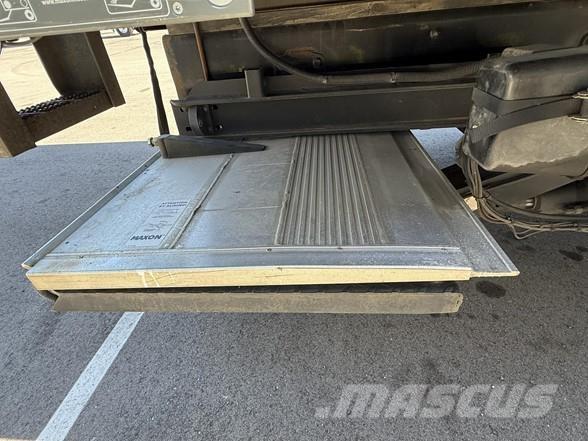 Peterbilt 537 Skåpbilar