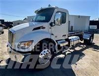 Peterbilt 537 Chassier