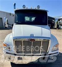 Peterbilt 537 Chassier